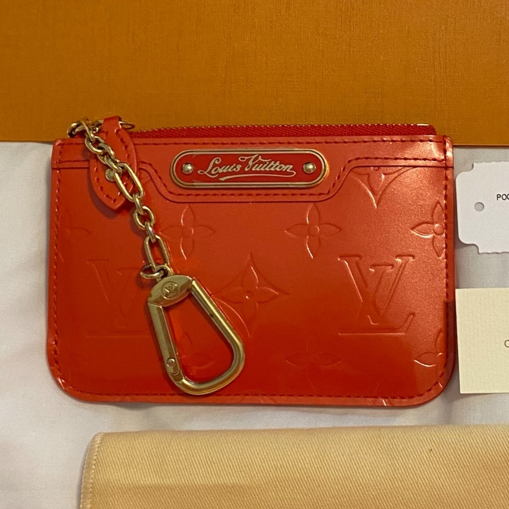Authentic Louis Vuitton Vernis Key Case RARE COLOR